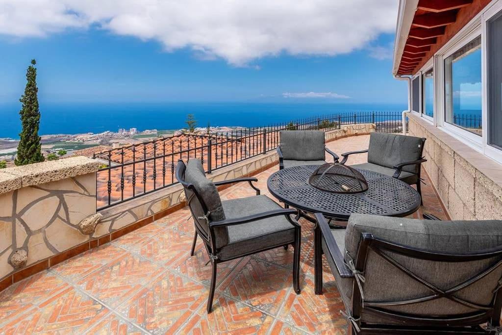 Villa Carlitos Vistas Al Mar Y A La Montana Адехе Екстериор снимка